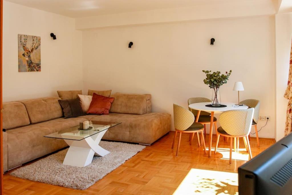 Nn Apartment Скопье Экстерьер фото