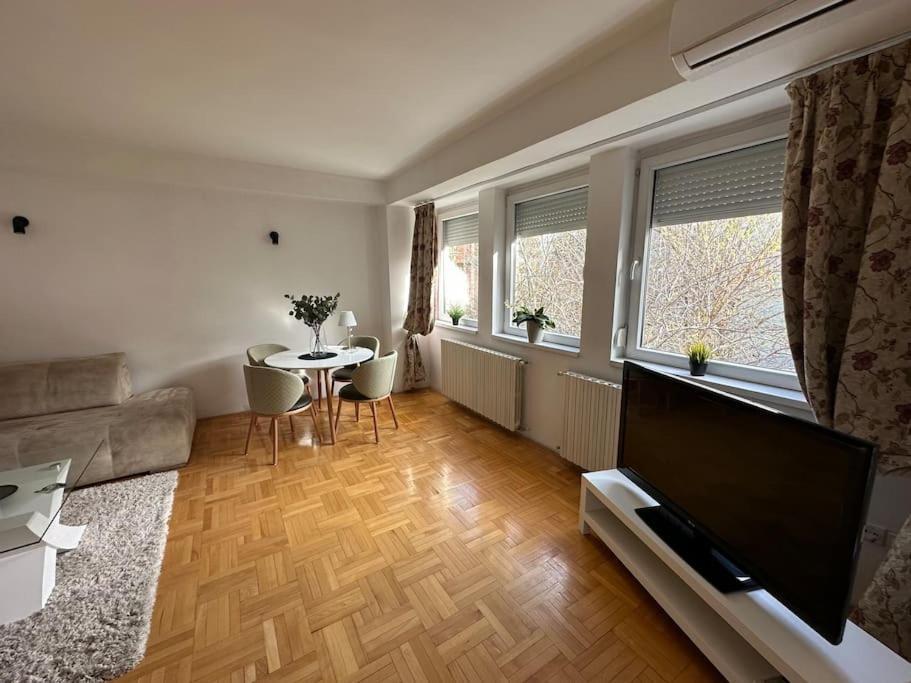 Nn Apartment Скопье Экстерьер фото