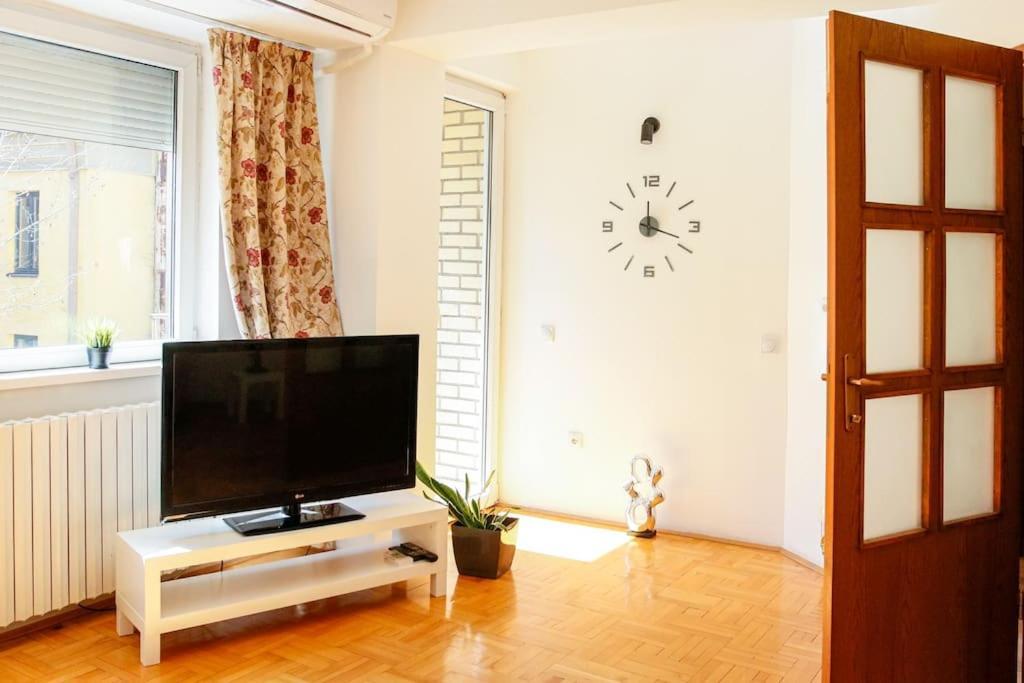 Nn Apartment Скопье Экстерьер фото